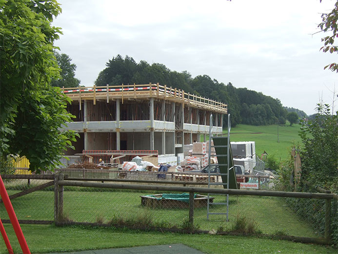 Topping-out ceremony special needs school